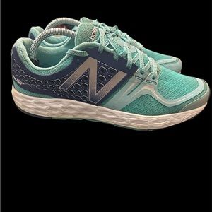 New Balance Fresh Foam Vongo Blue/White Running Shoe Size 10.5 Athletic Jogging